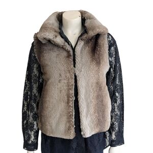 AQUA Faux Fur Vest Size XS